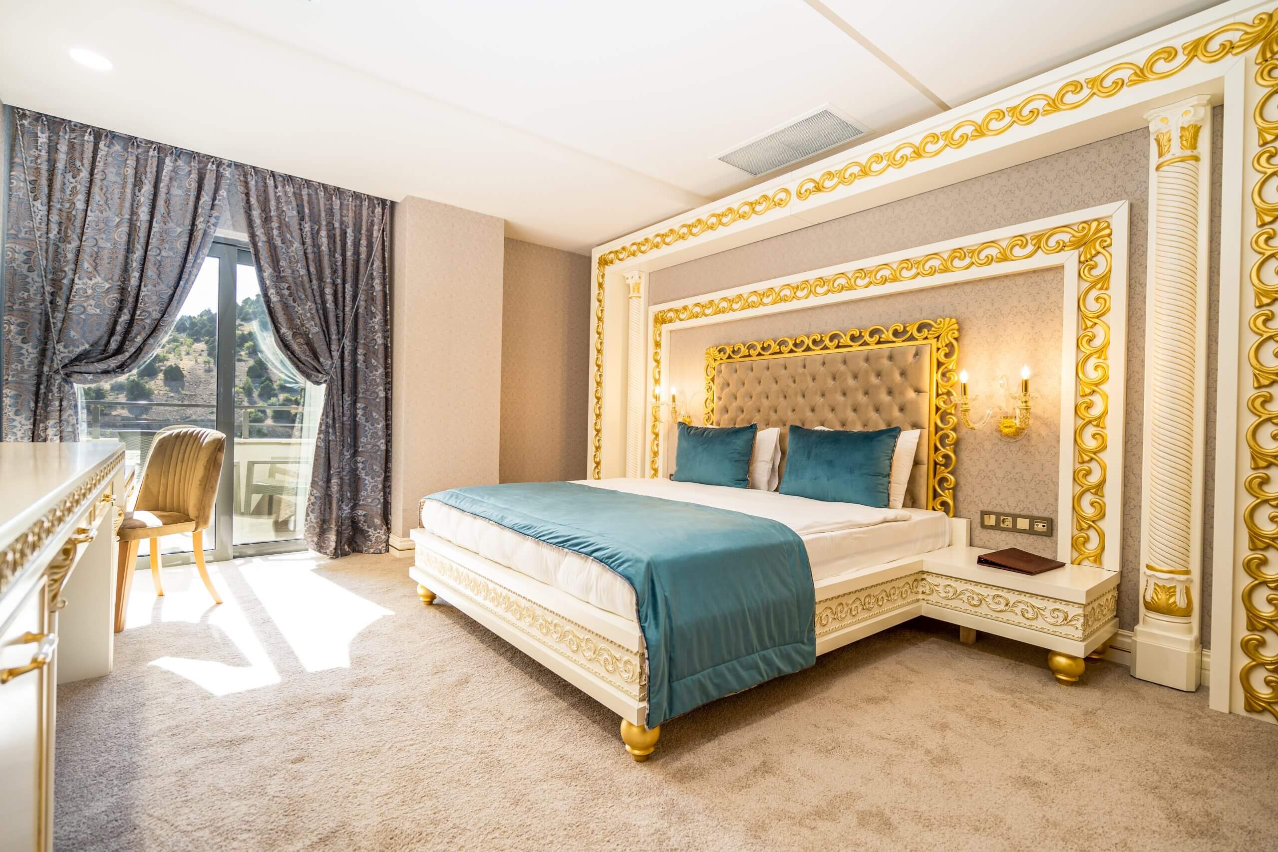 Royal King Suite
